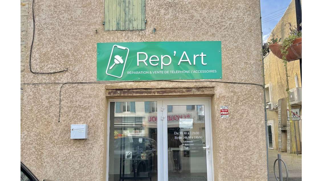 Vente commerce 40m² à Marguerittes Av de Provence