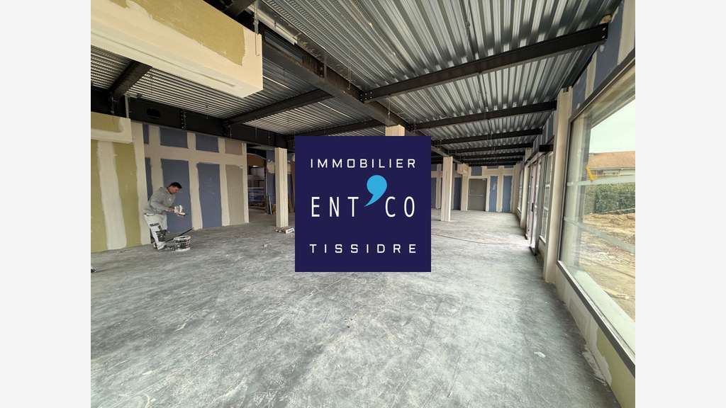 IMPLANTEZ-VOUS DANS UNE ZONE COMMERCIALE DYNAMIQUE
