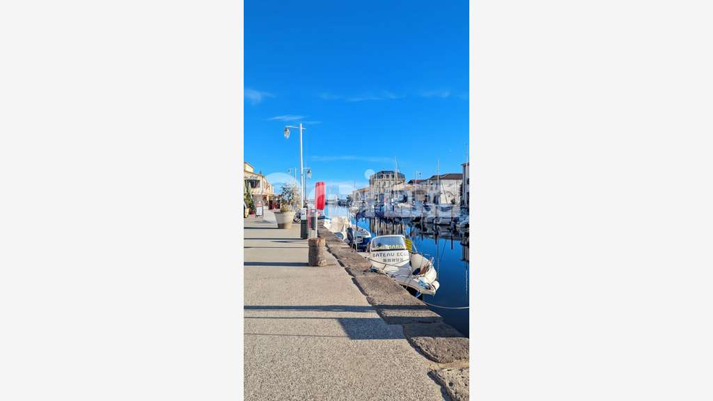 AV grande maison 3 faces 180m² vue port Marseillan
