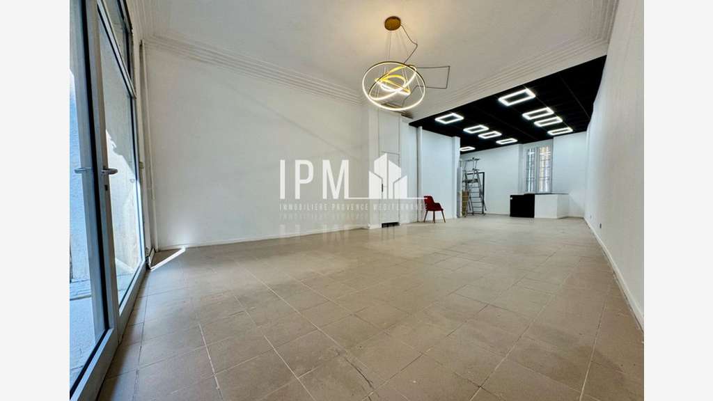 A vendre local commercial 98m² 13001 Marseille