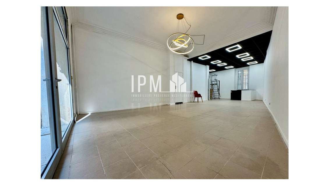 A vendre local commercial 98m² 13001 Marseille