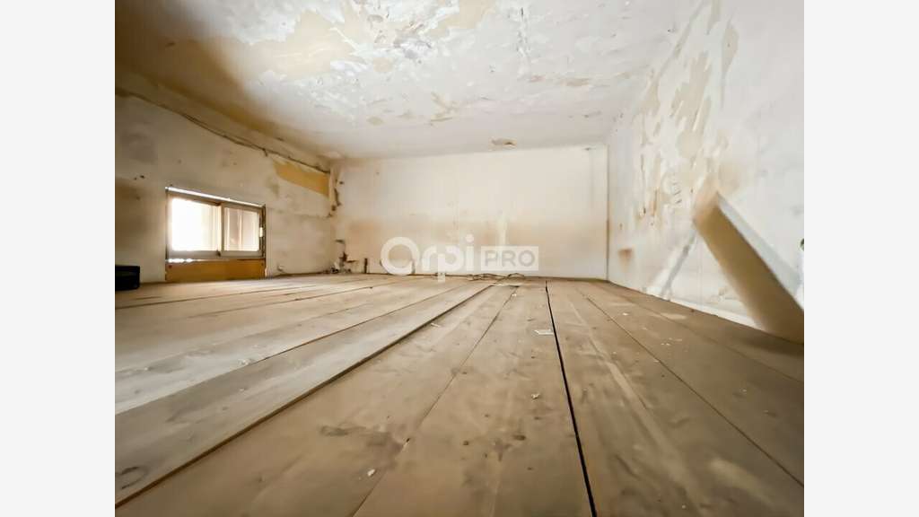 AV local commercial 35m² Marseille 02 empl strat