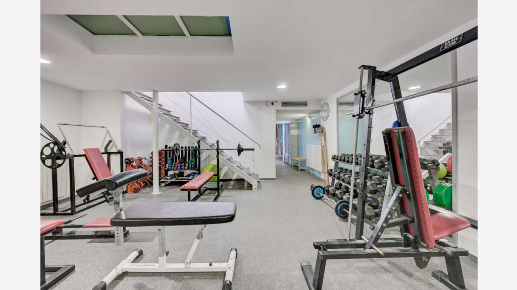 Vente local commercial 340m² à Marseille 4ème