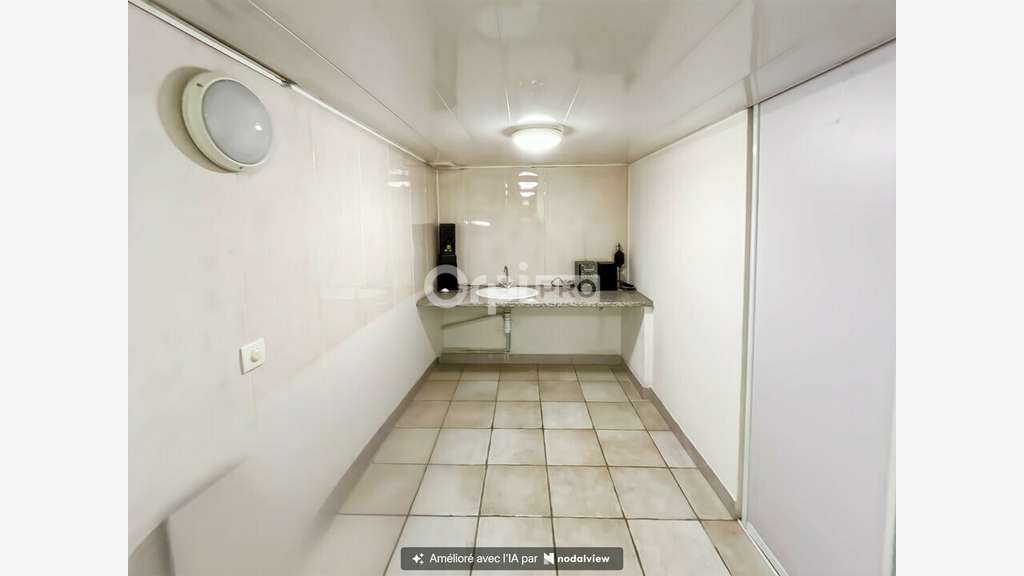 MARSEILLE - LOCAL COMMERCIAL à vendre