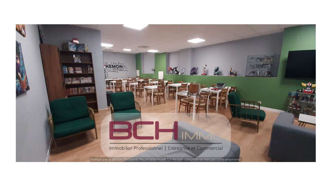 Local accès PMR 9m de vitrine-Cantini Marseille 