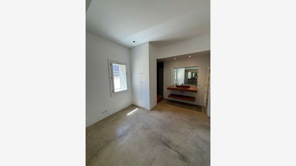 Superbe local 118m à vendre Marseille 7e St-Victor