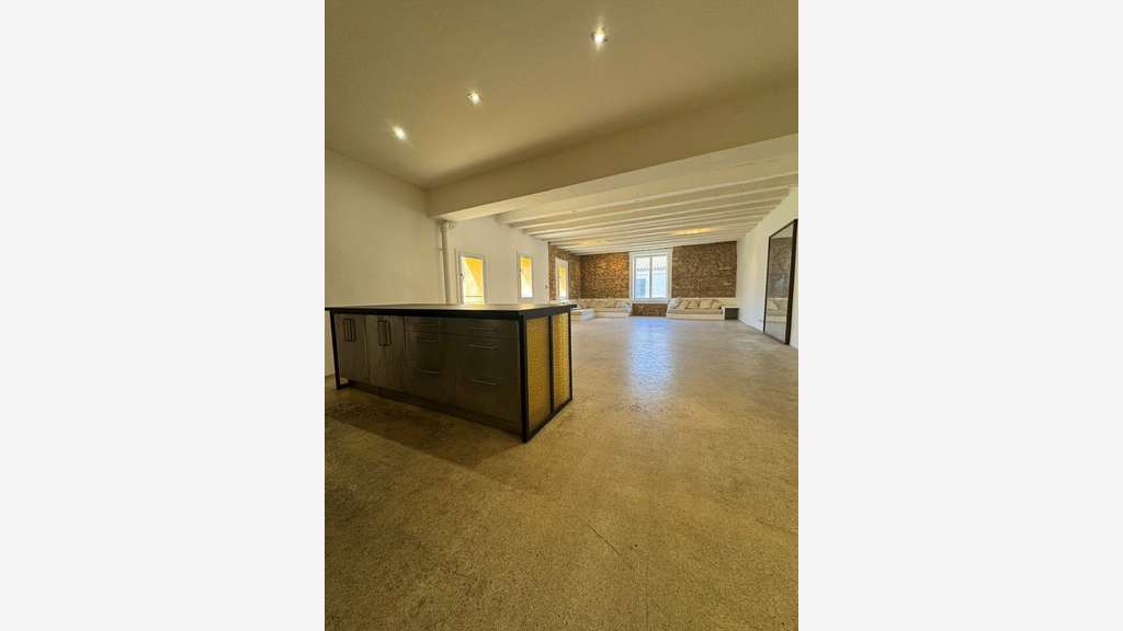 Superbe local 118m à vendre Marseille 7e St-Victor