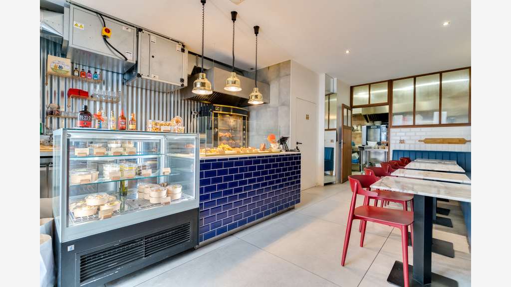 EXCLUSIVITE AV 2 commerces mitoyens à Marseille 7e