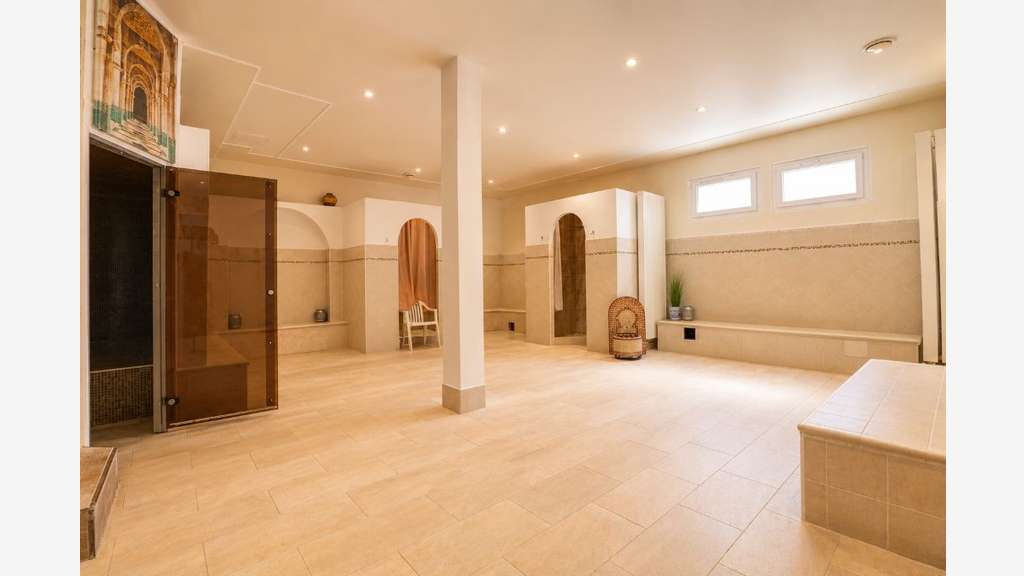 Vente ensemble immo mixte de 735m² à Maurepas