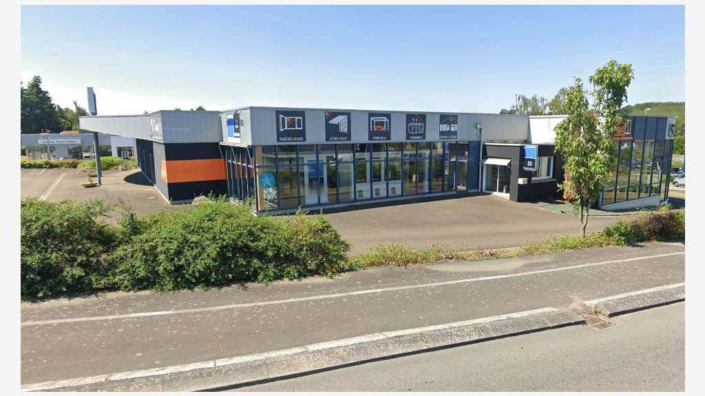 AV ensemble immobilier de 1550m² en Mayenne