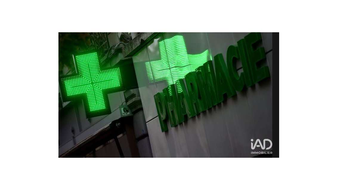 Local commercial à Mennecy