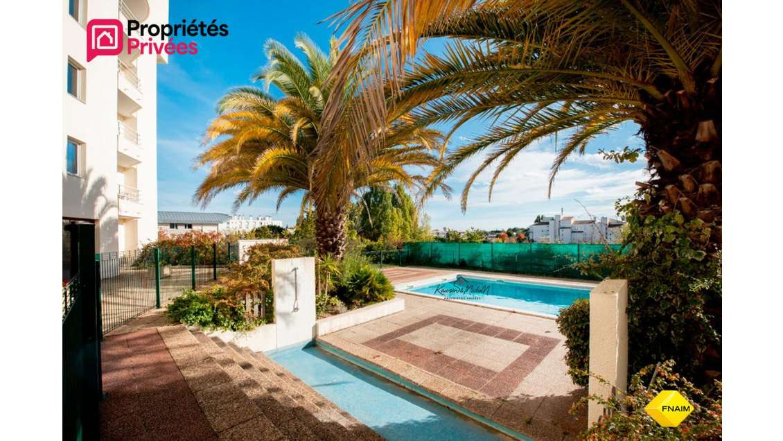 33700 MERIGNAC - MURS COMMERCIAUX LOUES 200 m²