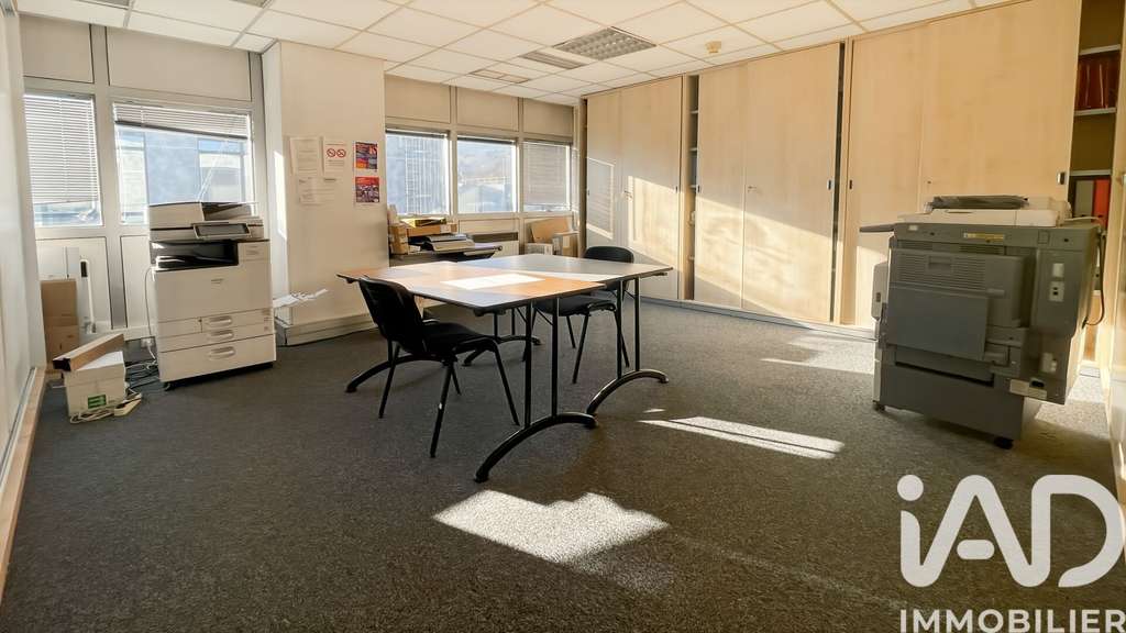 AV bureaux amovibles 455m² + stationnements Meylan