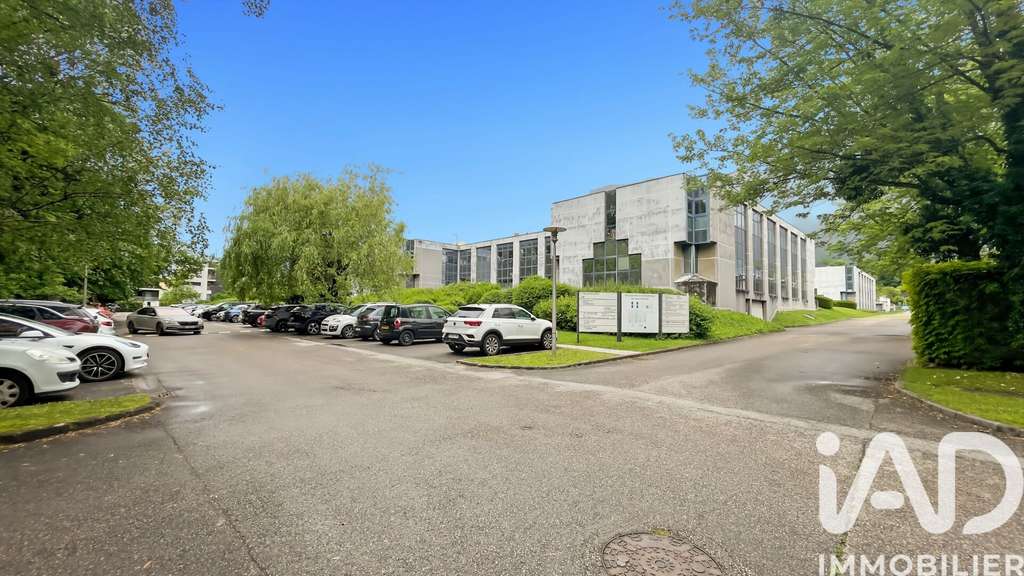 AV bureaux amovibles 455m² + stationnements Meylan