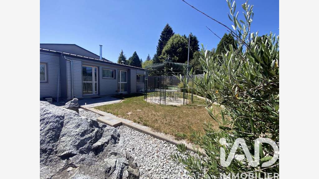AV ensemble immobilier 126m² idéal artisan Meymac