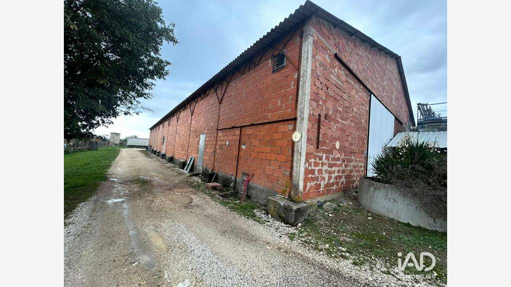 Local commercial à Mézin