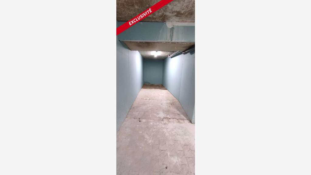 Vente local à rénover de 77m² à Milhaud
