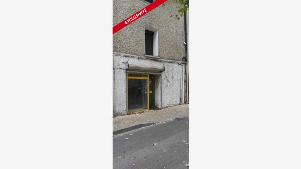 Vente local à rénover de 77m² à Milhaud