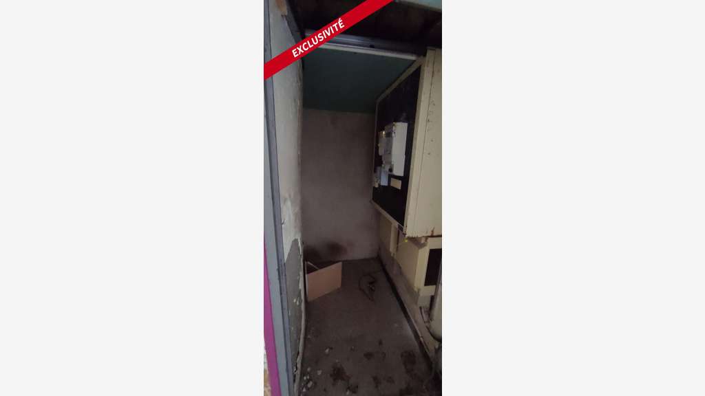 Vente local à rénover de 77m² à Milhaud