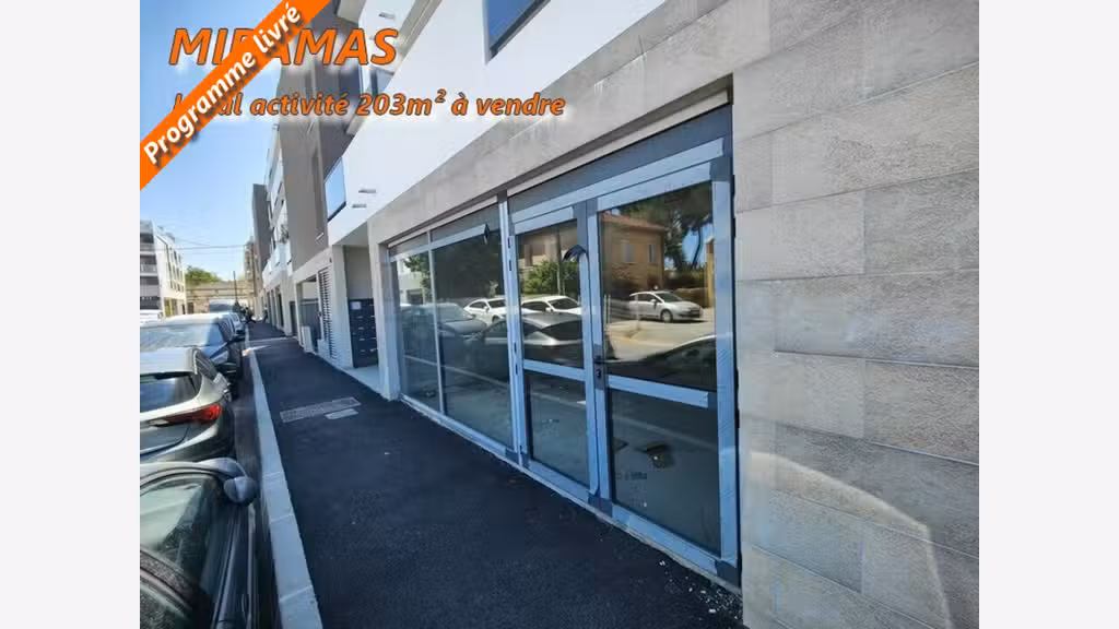 Vente local professionnel 203m² à Miramas centre