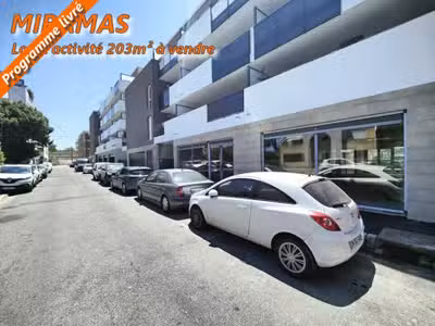 Vente local professionnel 203m² à Miramas centre