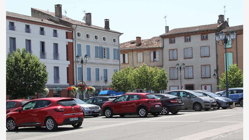 Immeuble de rapport de 1720m² à vendre à Moissac