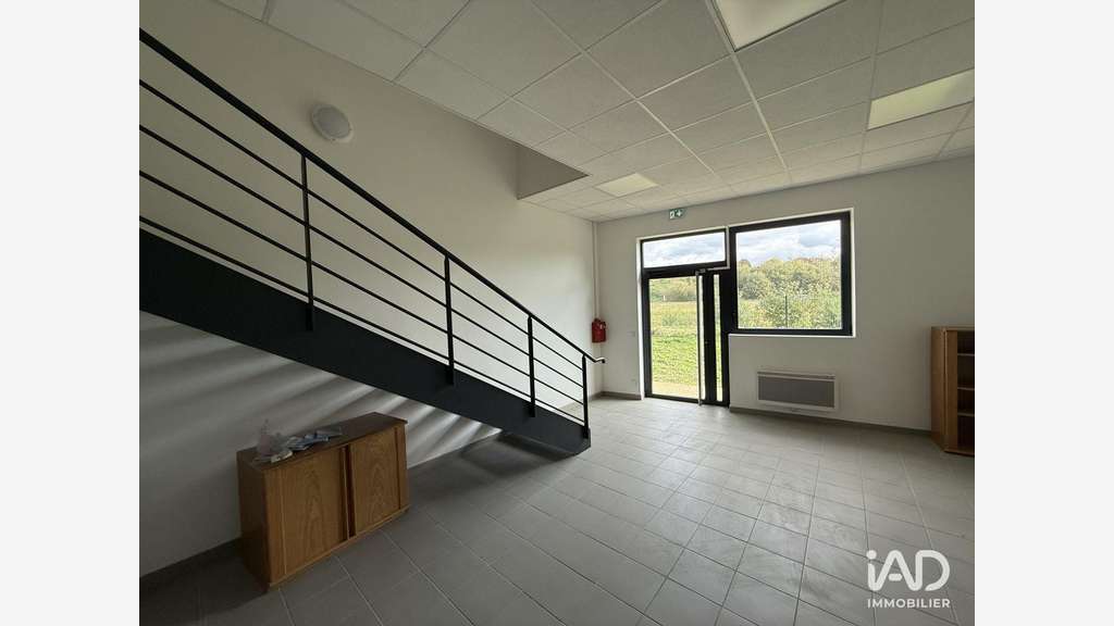 Local commercial à Moissy-Cramayel