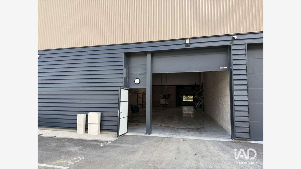 Local commercial à Moissy-Cramayel