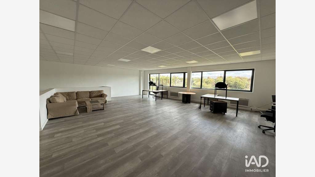Local commercial à Moissy-Cramayel