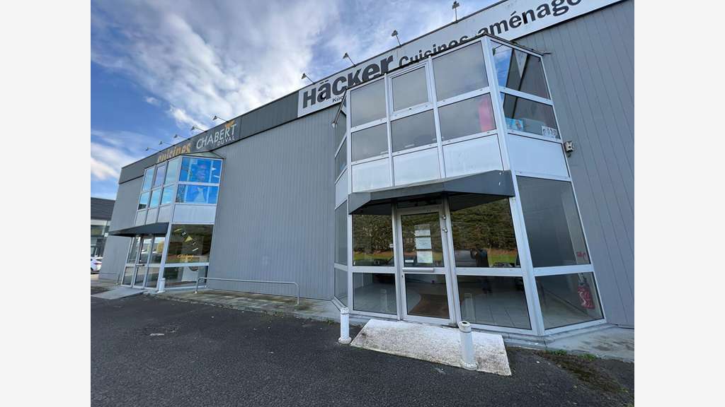 AV immeuble 564m² show room bureau dépôt Est Caen