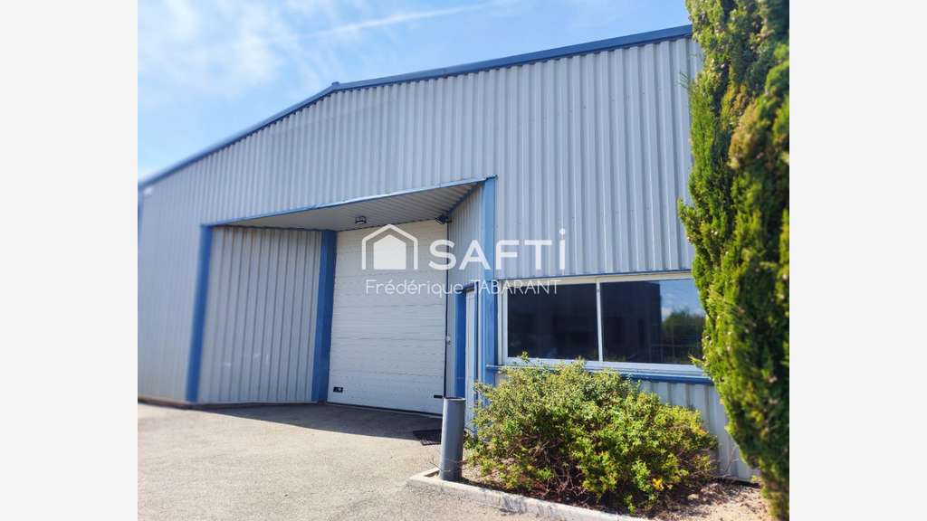 A vendre entrepôt bureau de 600m² à Mondouzil