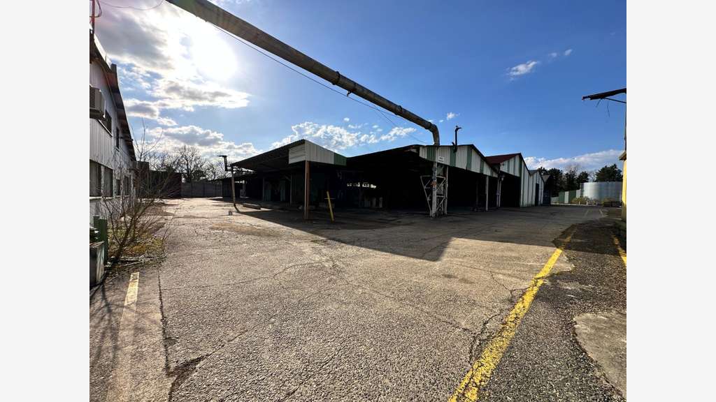 4000 m² de batiment industriel sur 6750 m² de t