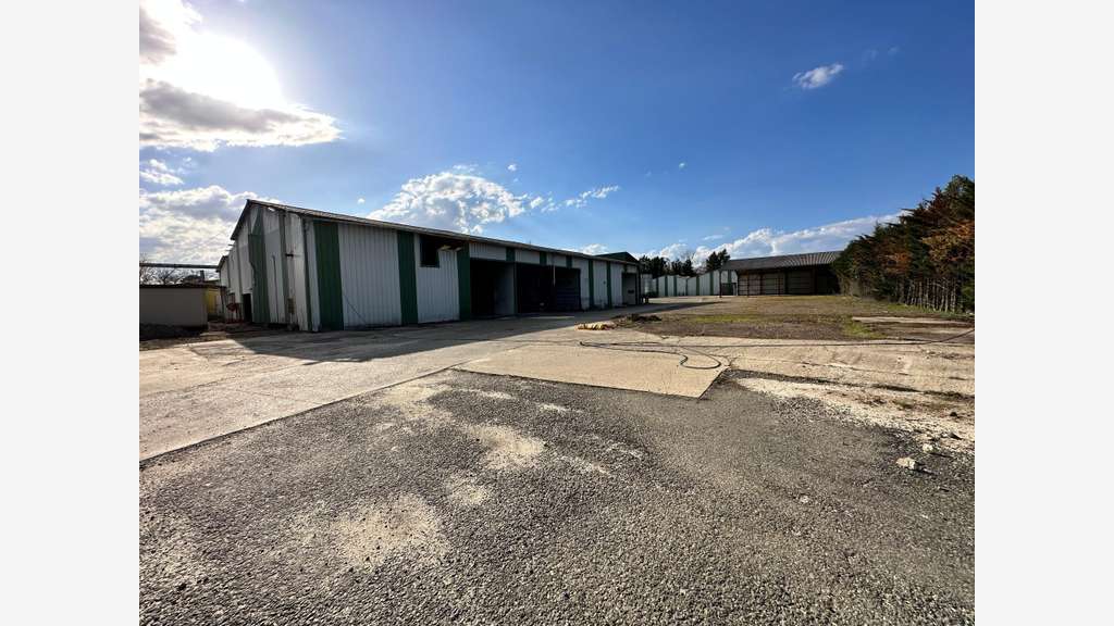 4000 m² de batiment industriel sur 6750 m² de t