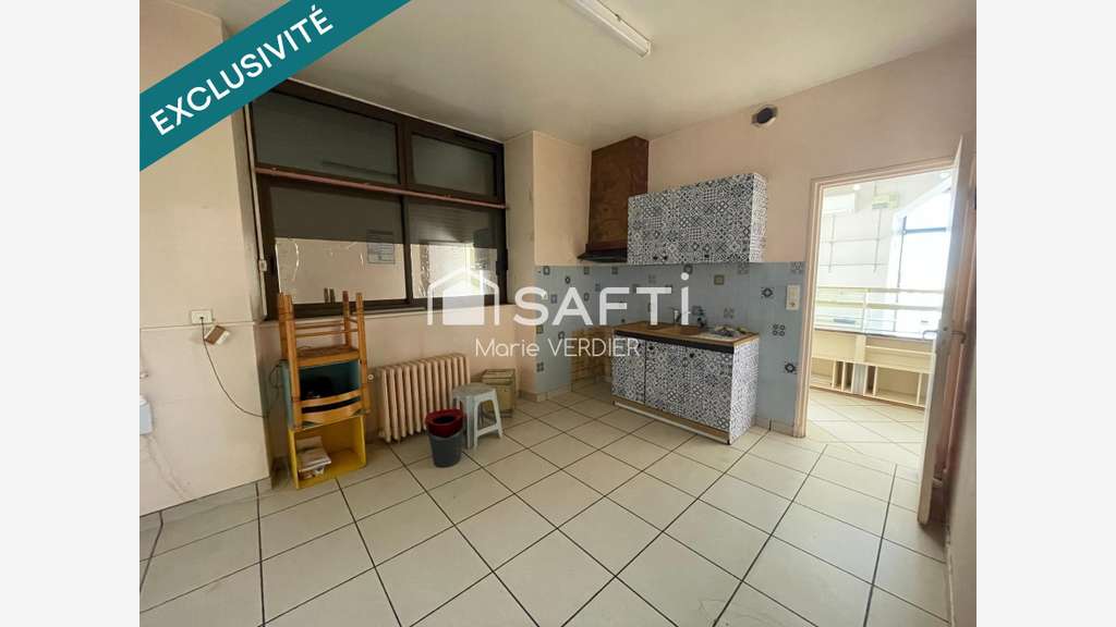 Vente local commercial de 200m² à Montbazens