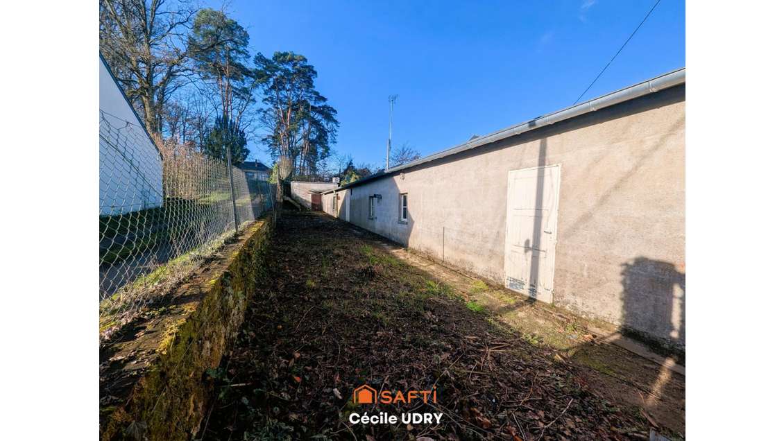 Vente local 82m² proche de la nature à Montbazon 