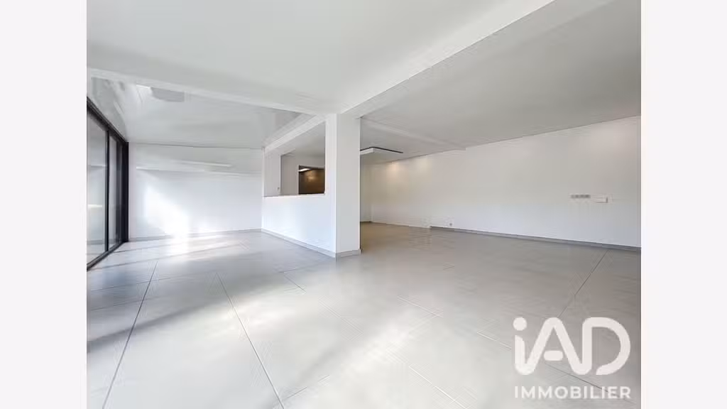 Vente locaux commerciaux de 300m² à Monteux