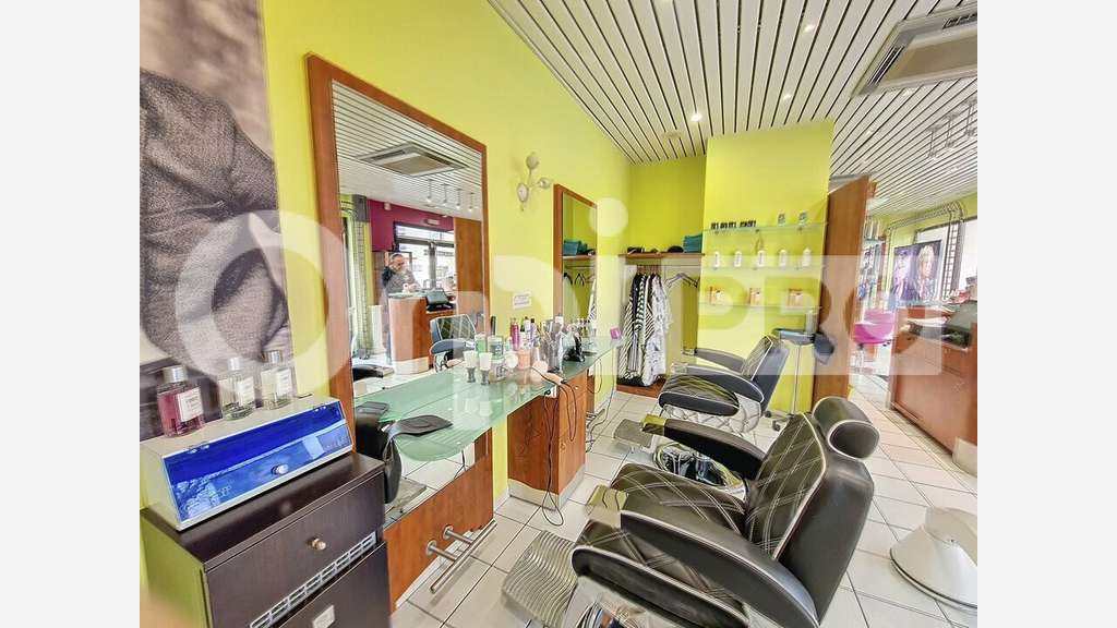 Local commercial de 100m² à vendre à Montluçon