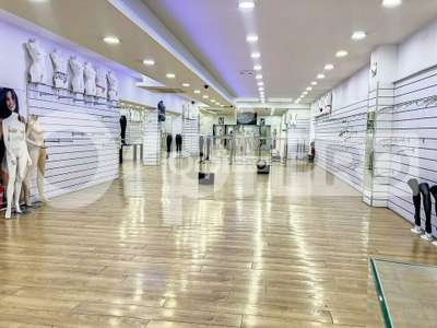 Local commercial 607m² à vendre à Montluçon centre
