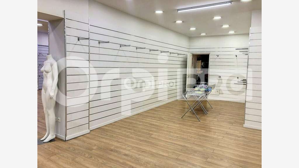 Local commercial 607m² à vendre à Montluçon centre