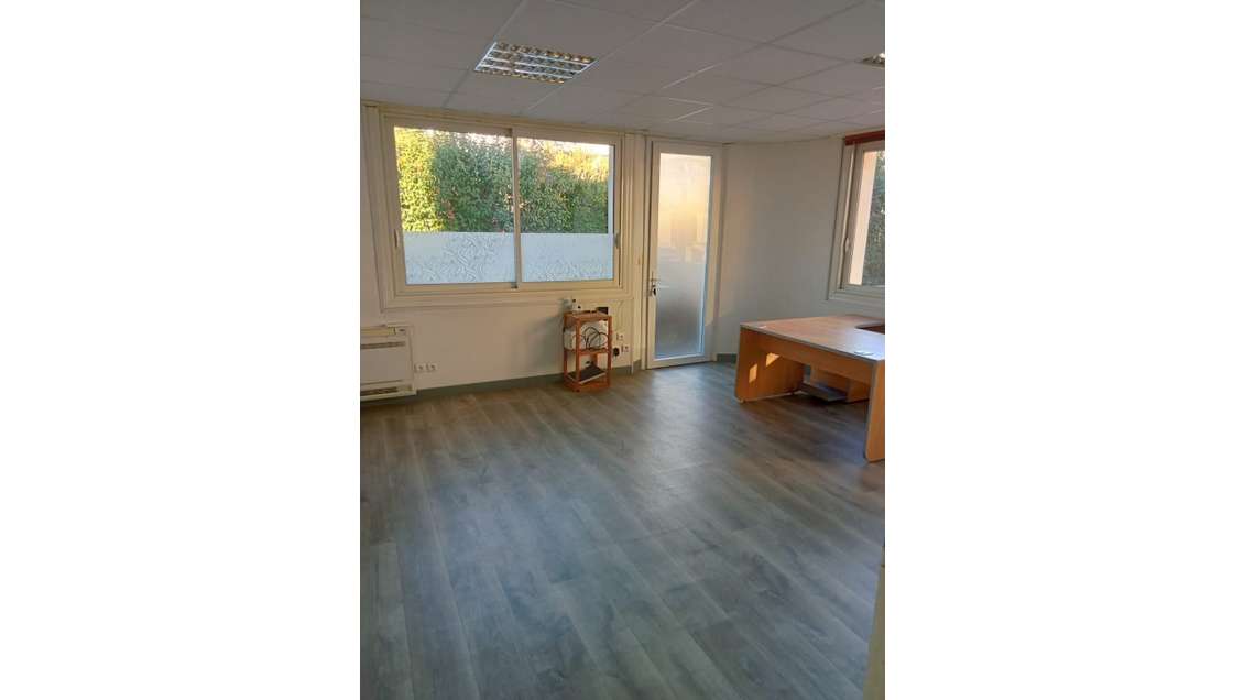 Vente local professionnel 63m² à  Montpellier
