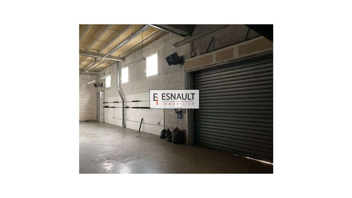 Vente local mixte 510m² à Montpellier  A9