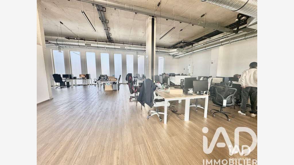 Vente bureaux de 247m² à Montpellier Cambaceres