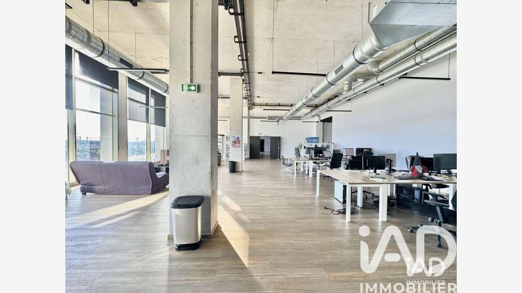 Vente bureaux de 247m² à Montpellier Cambaceres