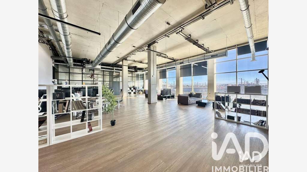 Vente bureaux de 247m² à Montpellier Cambaceres