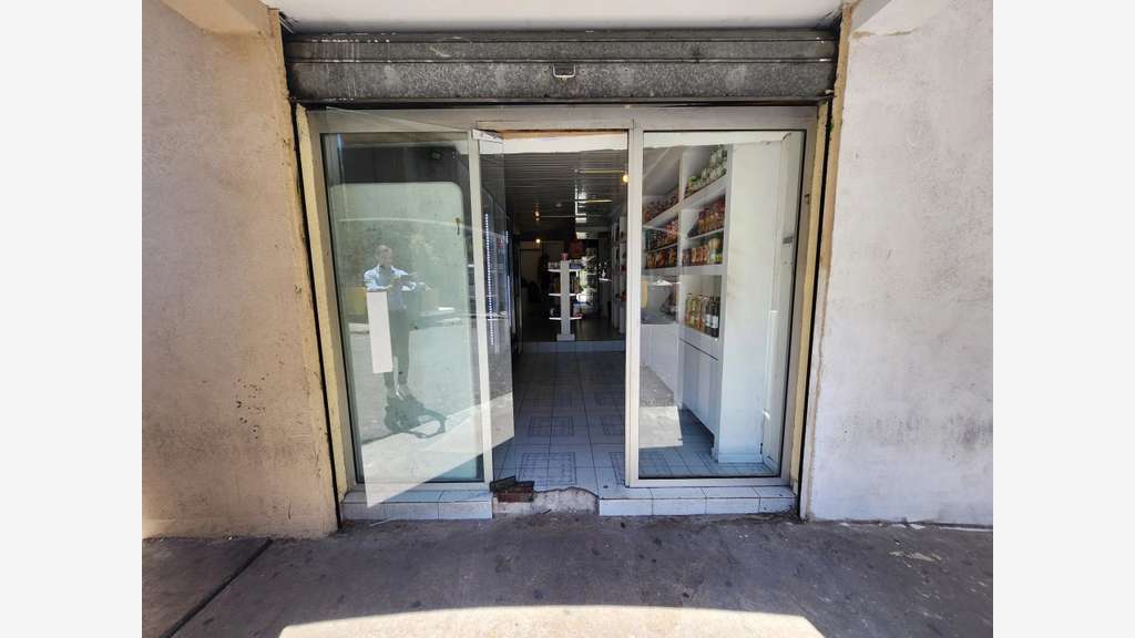 Murs commerciaux rentabilité 10.5% Montpellier