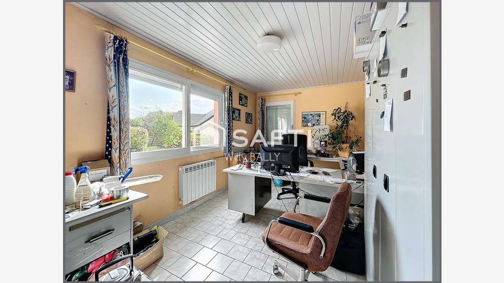Bâtiment avec bureaux modulables à Montreuil/Mer