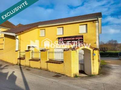 Au coeur de MORESTEL - LOCAL COMMERCIAL de 325 m² 