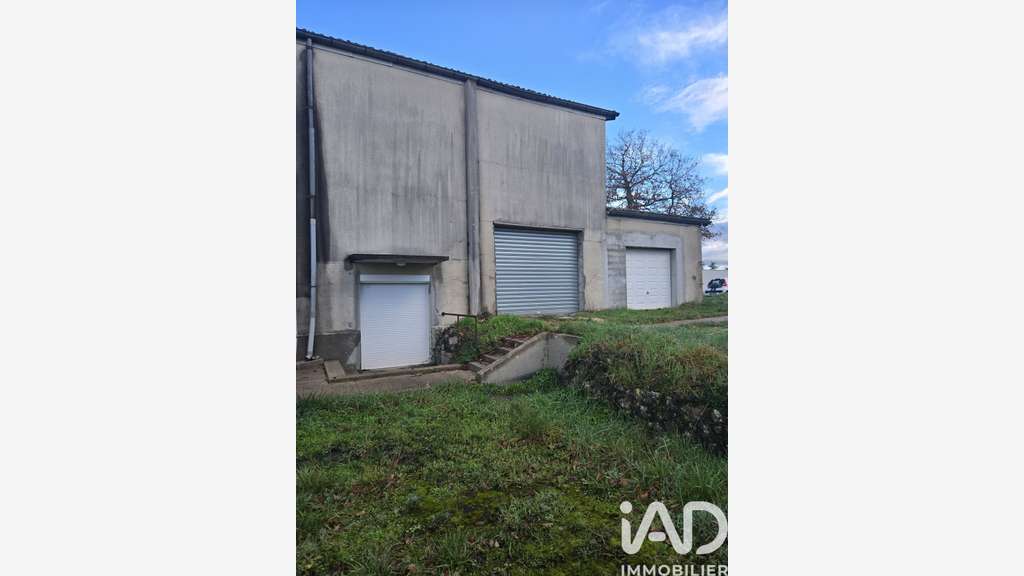 Vente local commercial 490m² à Mornac