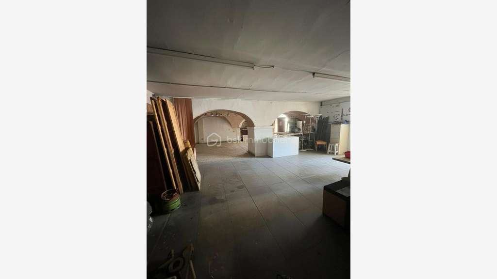 Vente local commercial 180m² à Moûtiers