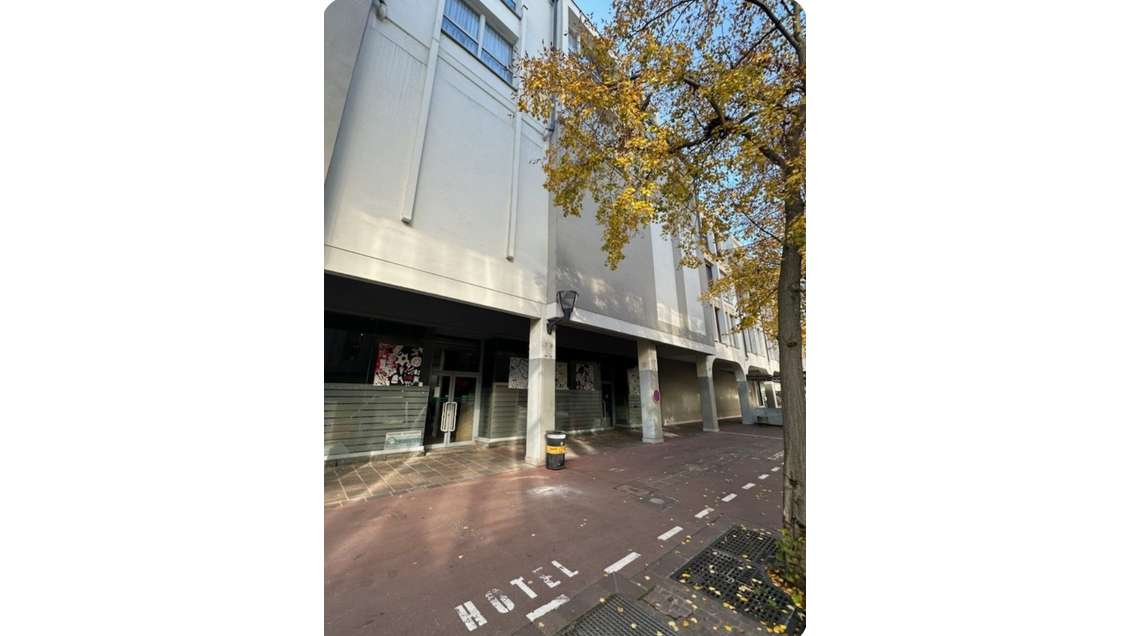 AV local commercial de 1052m² empl strat Mulhouse